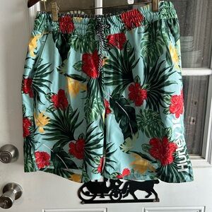 Hurley Aqua Floral Board Shorts men’s XL, 2 front pockets, 1 back flap pocket